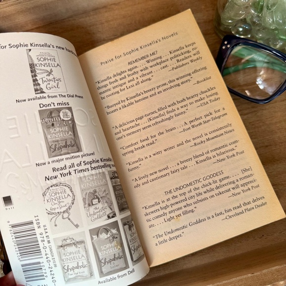 Remember Me? by Sophie Kinsella | Romantic Comedy Novel | Hardcover Book - Picture 6 of 7